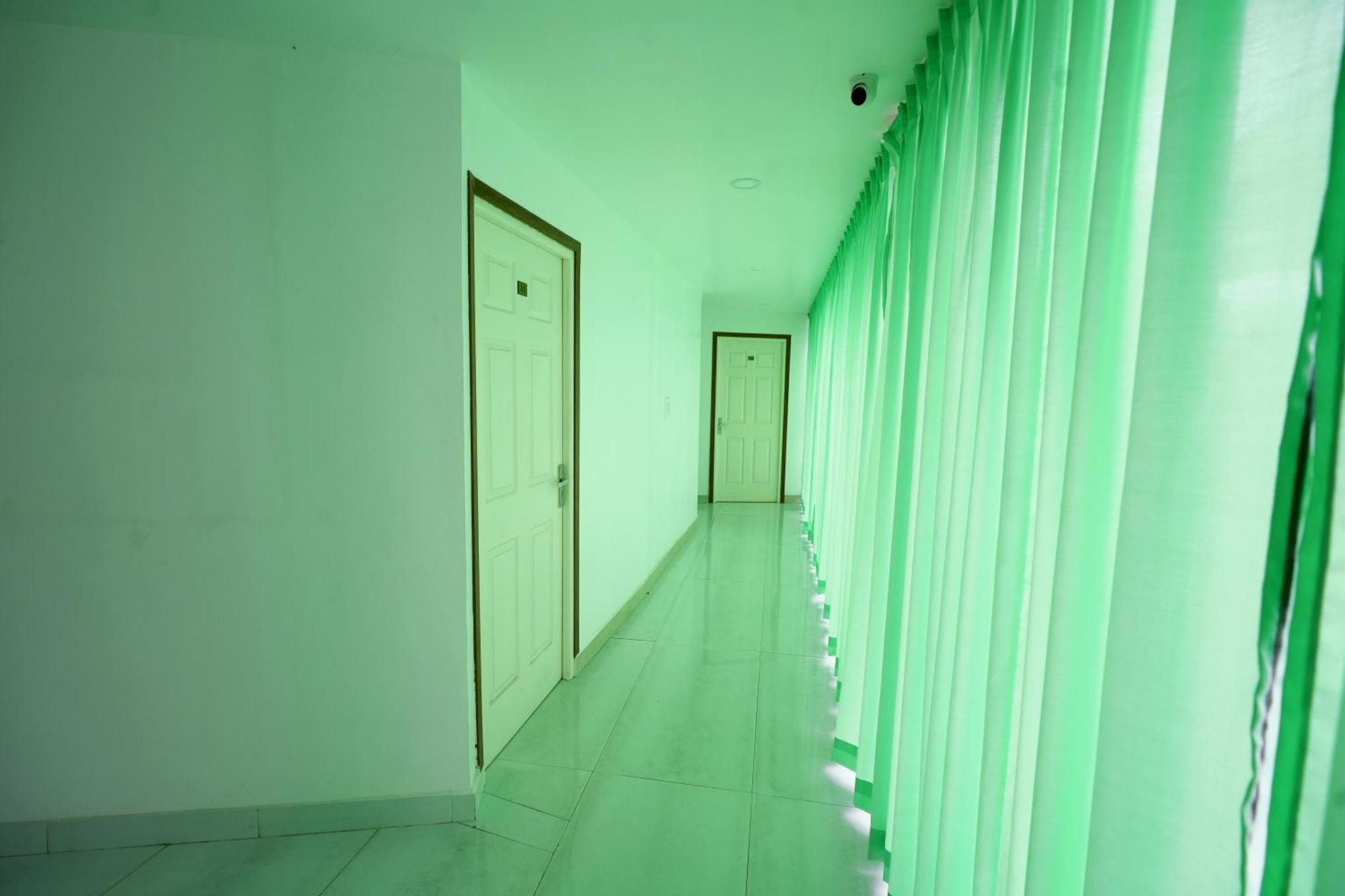 Amsher Suit Lulu Mall Road Hotel Kochi Bagian luar foto