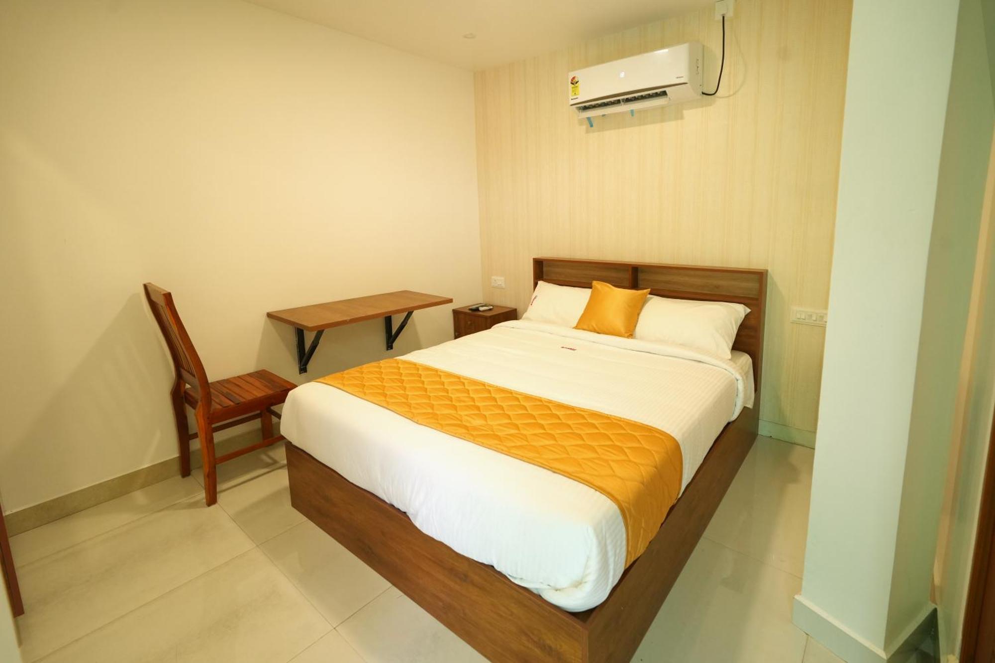 Amsher Suit Lulu Mall Road Hotel Kochi Bagian luar foto